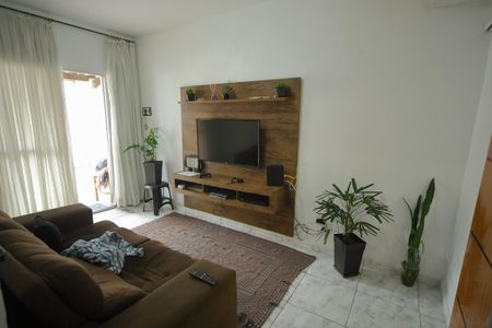Sala da Edícula  de casa à venda com 2 quartos, 210m² em Jd Iraja, São Bernardo do Campo