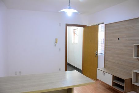 Apartamento para alugar com 2 quartos, 39m² em Vila Cachoeirinha, Cachoeirinha