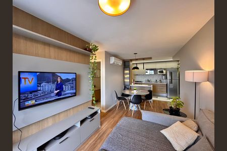 Sala de apartamento para alugar com 3 quartos, 78m² em Recreio dos Bandeirantes, Rio de Janeiro