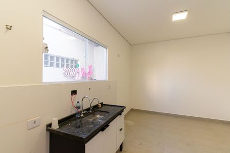 Cozinha de apartamento para alugar com 1 quarto, 45m² em São Lucas, São Paulo