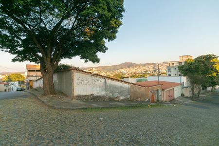 Casa à venda com 1 quarto, 376m² em Horto Florestal, Belo Horizonte