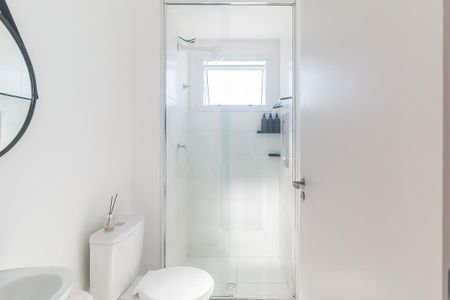 Banheiro de apartamento para alugar com 2 quartos, 41m² em Vila Nova Cintra, Mogi das Cruzes