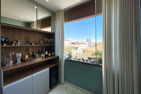 Apartamento à venda com 78m², 3 quartos e 1 vaga Apartamento à venda com 78m², 3 quartos e 1 vagaVaranda