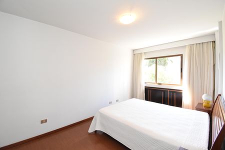 Apartamento à venda com 271m², 3 quartos e 3 vagasSuíte 2