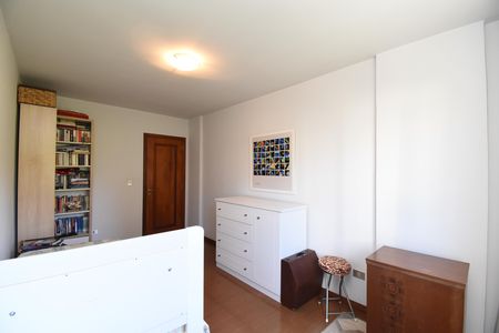 Apartamento à venda com 271m², 3 quartos e 3 vagasQuarto 2