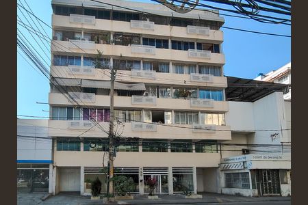 Apartamento à venda com 78m², 2 quartos e 1 vaga Apartamento à venda com 78m², 2 quartos e 1 vagaFachada e portaria