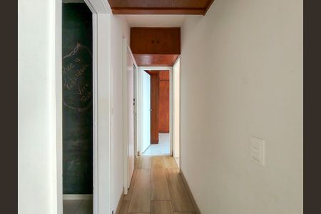 Corredor de apartamento à venda com 2 quartos, 78m² em Vila Isabel, Rio de Janeiro