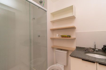 Banheiro de kitnet/studio para alugar com 1 quarto, 24m² em Ipiranga, São Paulo