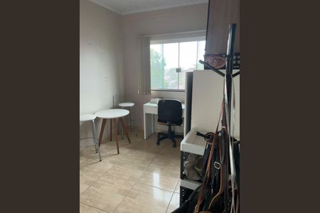 Casa de condomínio à venda com 300m², 4 quartos e 5 vagas Casa de condomínio à venda com 300m², 4 quartos e 5 vagasQuarto