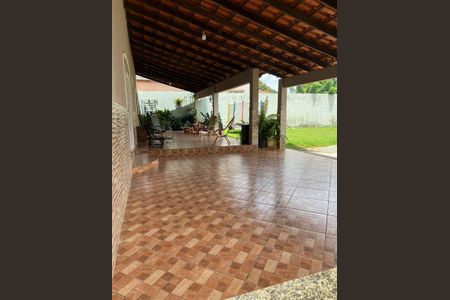 Casa de condomínio à venda com 300m², 4 quartos e 5 vagas Casa de condomínio à venda com 300m², 4 quartos e 5 vagasVaranda