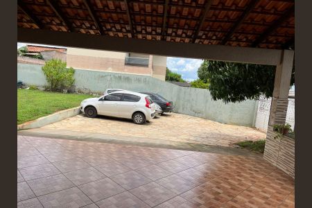 Garagem de casa de condomínio à venda com 4 quartos, 300m² em Setor Habitacional Arniqueira, Brasília