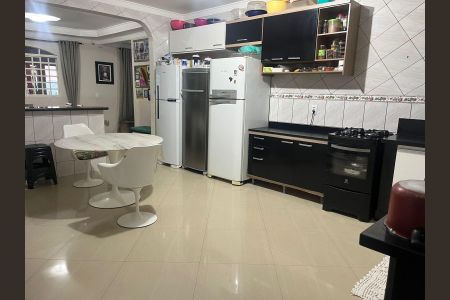 Cozinha de casa de condomínio à venda com 4 quartos, 300m² em Setor Habitacional Arniqueira, Brasília