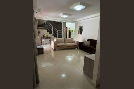 Sala de casa de condomínio à venda com 4 quartos, 300m² em Setor Habitacional Arniqueira, Brasília