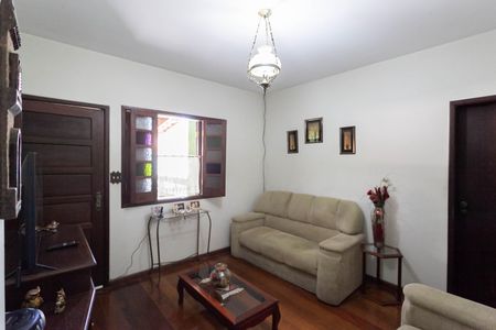 Sala 1 de casa à venda com 5 quartos, 300m² em Ressaca, Contagem