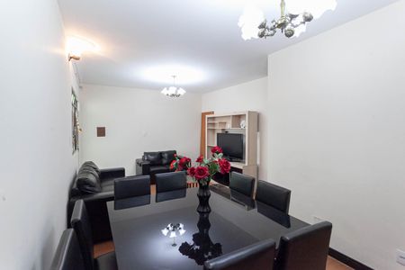 Casa à venda com 300m², 5 quartos e 4 vagas Casa à venda com 300m², 5 quartos e 4 vagasSala 2