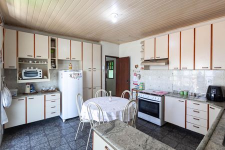 Cozinha 2 de casa à venda com 5 quartos, 300m² em Ressaca, Contagem
