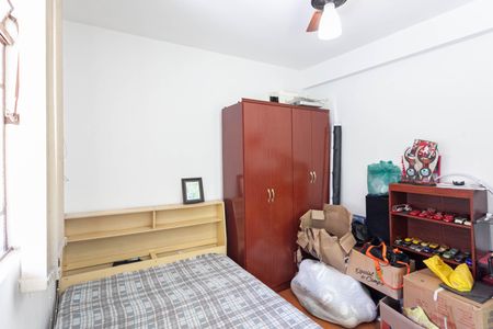 Casa à venda com 300m², 5 quartos e 4 vagas Casa à venda com 300m², 5 quartos e 4 vagasQuarto 4