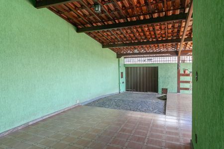 Casa à venda com 300m², 5 quartos e 4 vagas Casa à venda com 300m², 5 quartos e 4 vagasEntrada