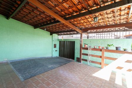 Garagem de casa à venda com 5 quartos, 300m² em Ressaca, Contagem