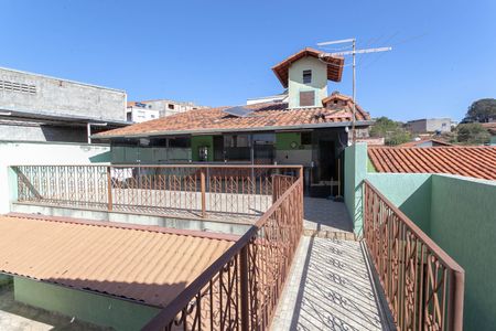 Casa à venda com 300m², 5 quartos e 4 vagas Casa à venda com 300m², 5 quartos e 4 vagasÁrea externa