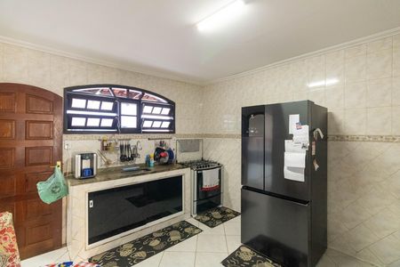 Casa à venda com 128m², 2 quartos e 2 vagas Casa à venda com 128m², 2 quartos e 2 vagasCozinha e Área de Serviço