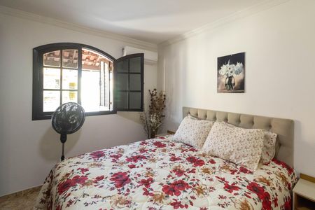 Casa à venda com 128m², 2 quartos e 2 vagas Casa à venda com 128m², 2 quartos e 2 vagasQuarto 1