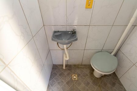 Casa à venda com 128m², 2 quartos e 2 vagas Casa à venda com 128m², 2 quartos e 2 vagasBanheiro de serviço