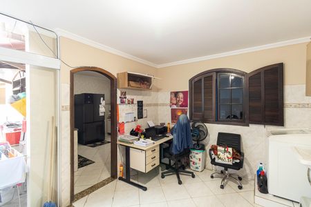 Casa à venda com 128m², 2 quartos e 2 vagas Casa à venda com 128m², 2 quartos e 2 vagasCozinha e Área de Serviço
