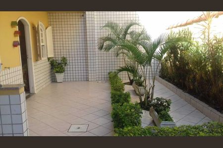 Casa de condomínio para alugar com 60m², 2 quartos e 1 vaga Casa de condomínio para alugar com 60m², 2 quartos e 1 vagaÁrea externa