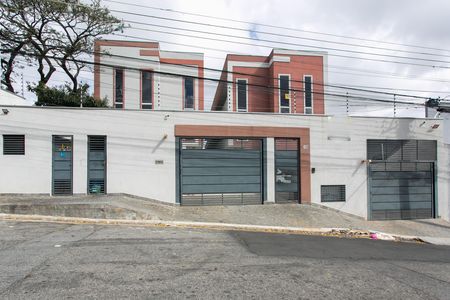Apartamento para alugar com 40m², 2 quartos e sem vaga Apartamento para alugar com 40m², 2 quartos e sem vagaFachada