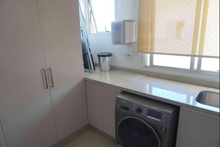 Apartamento à venda com 84m², 3 quartos e 2 vagas Apartamento à venda com 84m², 3 quartos e 2 vagasÁrea de Serviço