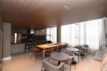 Studio à venda com 30m², 1 quarto e sem vagaÁrea comum - Salão de festas