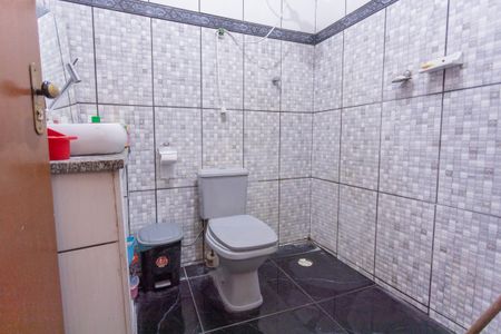 Banheiro da Suíte de casa à venda com 1 quarto, 80m² em Jardim das Imbuias, São Paulo