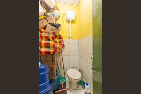 Banheiro de casa à venda com 1 quarto, 80m² em Jardim das Imbuias, São Paulo