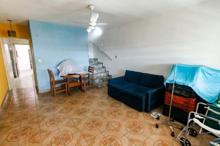 Apartamento para alugar com 2 quartos, 190m² em Jardim Salete, Taboão da Serra