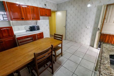 Apartamento para alugar com 190m², 2 quartos e 2 vagas Apartamento para alugar com 190m², 2 quartos e 2 vagasCozinha - Armários