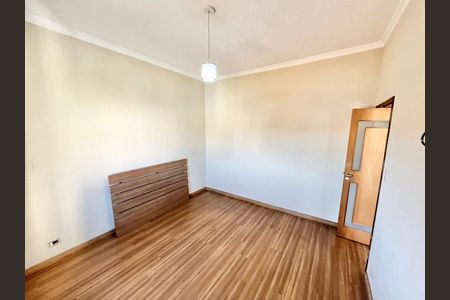 Quarto de casa para alugar com 1 quarto, 40m² em Parque Peruche, São Paulo
