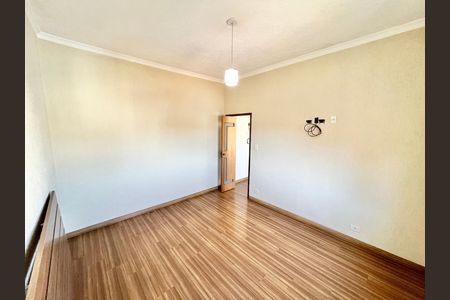 Quarto de casa para alugar com 1 quarto, 40m² em Parque Peruche, São Paulo