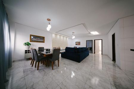 Casa para alugar com 400m², 6 quartos e 3 vagas Casa para alugar com 400m², 6 quartos e 3 vagasCasa 2 - Sala