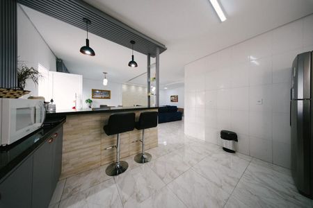 Casa para alugar com 400m², 6 quartos e 3 vagas Casa para alugar com 400m², 6 quartos e 3 vagasCasa 2 - Cozinha