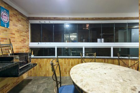 Apartamento para alugar com 98m², 2 quartos e 1 vaga Apartamento para alugar com 98m², 2 quartos e 1 vagaSacada