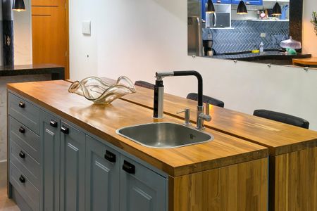 Apartamento para alugar com 98m², 2 quartos e 1 vaga Apartamento para alugar com 98m², 2 quartos e 1 vagaDetalhe Sala