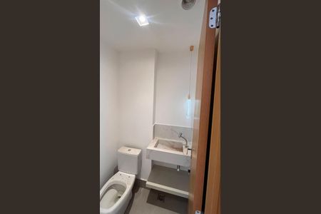 Banheiro de apartamento à venda com 2 quartos, 75m² em Setor Bueno, Goiânia