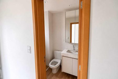 Apartamento para alugar com 75m², 2 quartos e 1 vaga Apartamento para alugar com 75m², 2 quartos e 1 vagaBanheiro