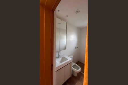 Banheiro de apartamento à venda com 2 quartos, 75m² em Setor Bueno, Goiânia
