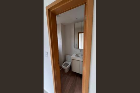 Banheiro de apartamento à venda com 2 quartos, 75m² em Setor Bueno, Goiânia