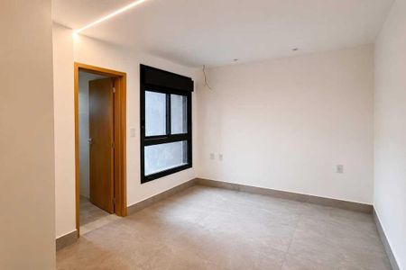 Quarto de apartamento à venda com 2 quartos, 75m² em Setor Bueno, Goiânia