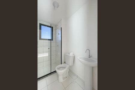 Banheiro de apartamento para alugar com 2 quartos, 43m² em Rochdale, Osasco