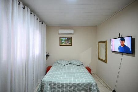 Quarto de casa para alugar com 1 quarto, 30m² em Jardim Maria Rosa, Taboão da Serra