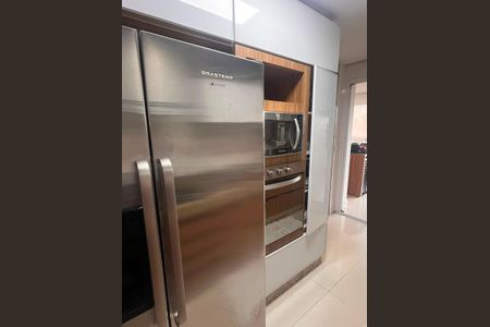 Apartamento à venda com 148m², 3 quartos e 3 vagas Apartamento à venda com 148m², 3 quartos e 3 vagasCozinha